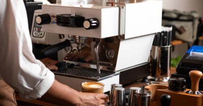 Aparatul de cafea ideal pentru birou: ce criterii contează