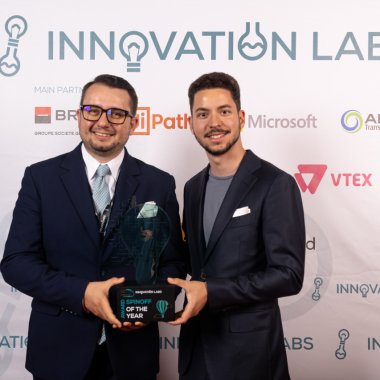 O echipă trecută prin Innnovation Labs lansează o soluție regională de monitorizare a riscurilor de conformitate