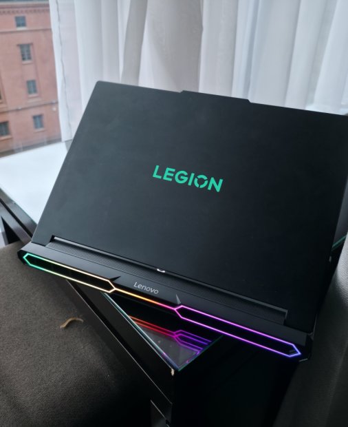 Lenovo Legion Pro 7 -  rulează <span class="title-highlight">orice joc</span> vrei tu la setări grafice maxime