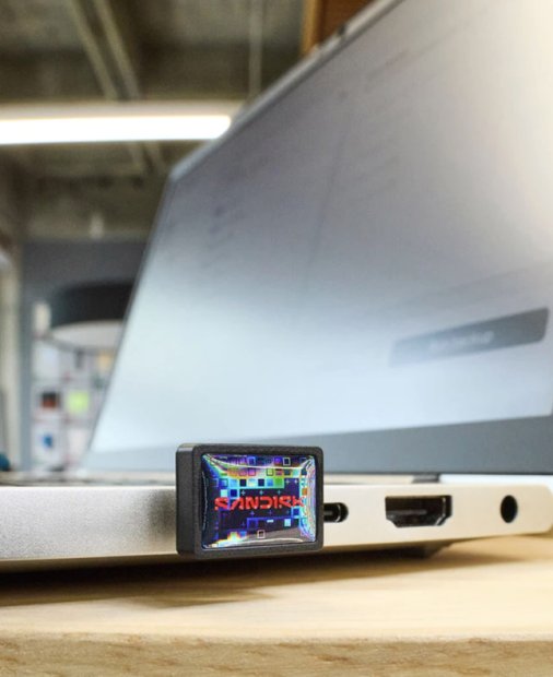 Stickul USB-C de 1 TB mai mic decât orice ai văzut până acum pe piață