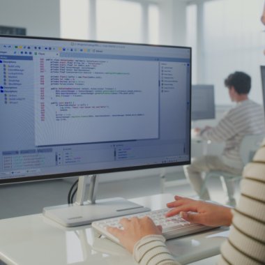 De la asistent medical și biologie moleculară la Game Dev: căi neconvenționale de a intra în industria jocurilor video