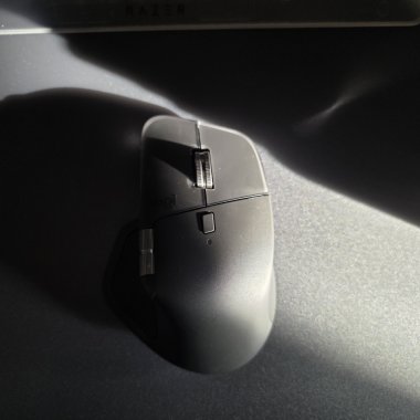 REVIEW Logitech MX Master 4 - un mouse care sigur te va face mai productiv dacă-l lași
