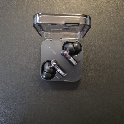 REVIEW Nothing Ear (3): cele mai frumose căști, dar sunt și bune?