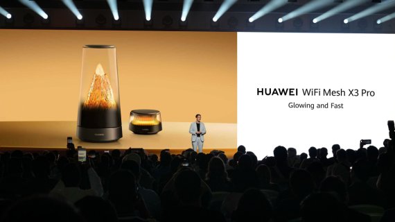Huawei lansează noi telefoane și tablete, dar și... cel mai frumos router din lume