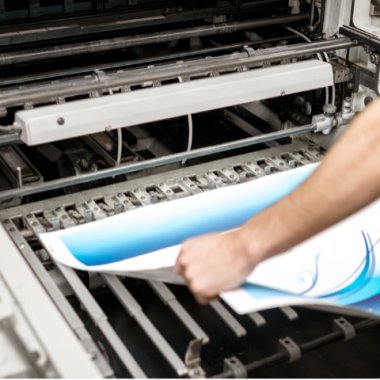 Producția publicitară la nivel profesionist: consumabile, strategie și mentalitate