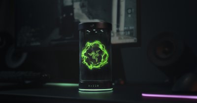 Un AI pentru biroul tău și căști audio care au integrate camere și inteligență artificială |<span class="title-highlight"> Viziunea Razer </span>de la CES 2026 Las Vegas