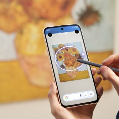 Smartphone-ul care îți transformă ecranul într-unul ca de eReader cu un singur buton | <span class="title-highlight">CES 2026 Las Vegas</span>