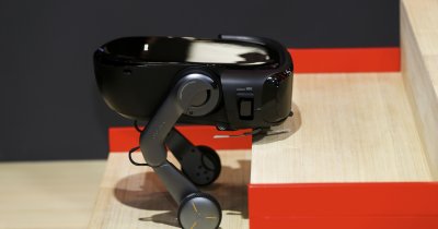 <span class="title-highlight">Roborock</span> vine cu un robot aspirator cu picioare care-l ajută să urce scările, nu doar să treacă pragul