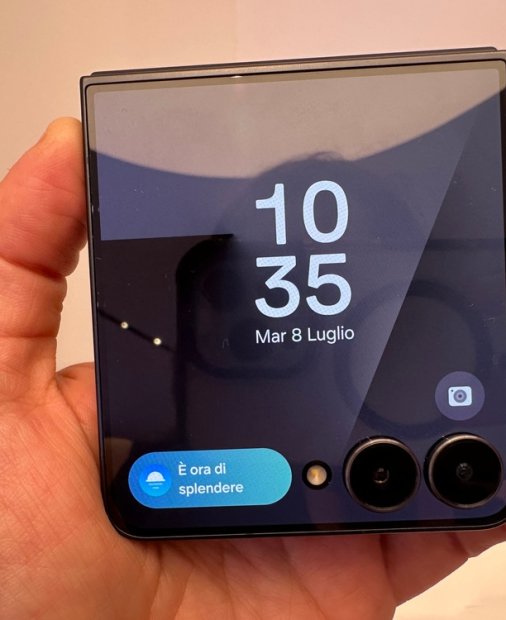 Samsung Galaxy Z Flip 8 ar putea fi o dezamăgire la capitolul camere