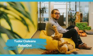 IT-iștii clujeni care și-au pus logoul pe o mașină de Formula 1 și creează soluții pentru grei ca Hoka sau UGG