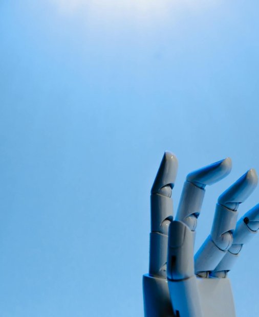 Studiu Lenovo: 94% dintre organizațiile din EMEA se așteaptă la profit din investițiile în AI