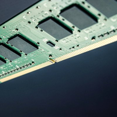 Criza RAM se adâncește: scumpiri de peste 100% în primele luni din 2026