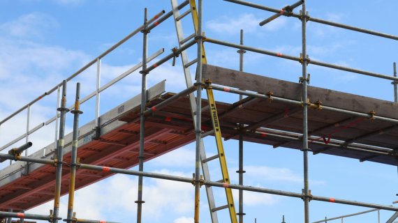 Întotdeauna în siguranță: Securitate 24/7 pentru șantierele din România