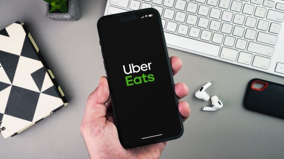 Uber Eats vine în România în 2026