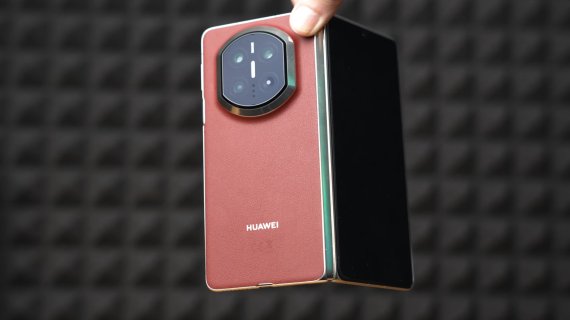 REVIEW Huawei Mate X7 - mai bun ca anul trecut, dar destul de bun?