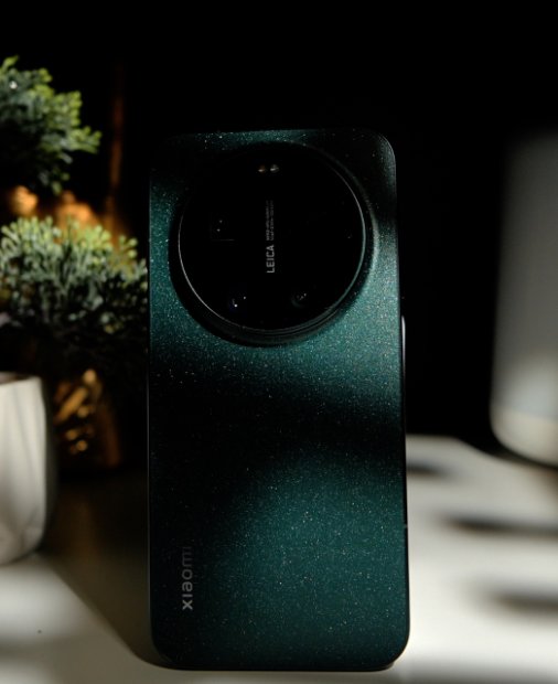 REVIEW Xiaomi 17 Ultra - în sfârșit se luptă cu giganții Apple și Samsung