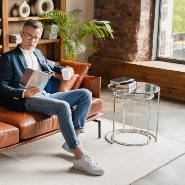 Planifică-ți viitorul financiar: cărți de economie și business pentru 2026