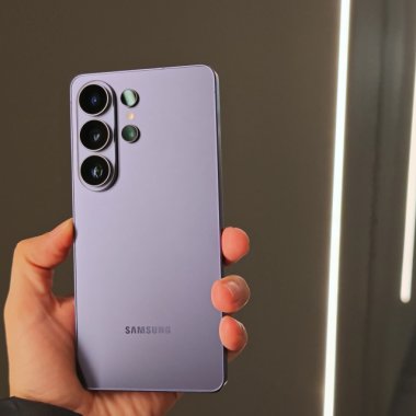 REVIEW <span class="title-highlight">Samsung Galaxy S26 Ultra </span>- rămâne recomandarea generală pentru cei care vor un telefon de top?