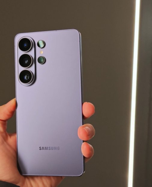 REVIEW <span class="title-highlight">Samsung Galaxy S26 Ultra </span>- rămâne recomandarea generală pentru cei care vor un telefon de top?