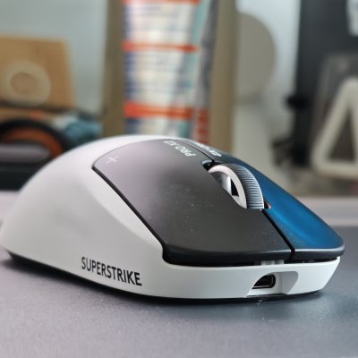 REVIEW Logitech Pro X2 SuperStrike: te face mai rapid în jocuri video, dar și mai bun?