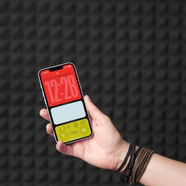 REVIEW iPhone 17e - alegerea logică pentru cine nu a folosit niciodată Android