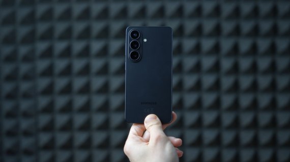 REVIEW Samsung Galaxy S26: primul flagship pe care nu-l pot recomanda