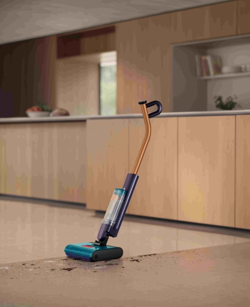 Dyson lansează în România Clean+ Wash Hygiene, aspirator umed-uscat