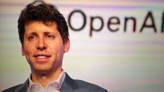 OpenAI finalizează runda de investiții de 122 de mld. de $. 900 de milioane de utilizatori activi pe săptămână