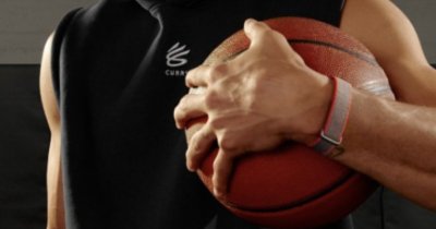 Google pregătește lansarea unei brățări de fitness care să concureze cu Whoop. Primele imagini