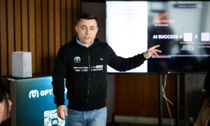 OptiComm.AI lansează o platformă de agenți AI care trece de la predicție la acțiune și permite companiilor să automatizeze procesele de business
