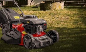 Mașină de tuns iarba - ghid complet pentru alegerea corectă