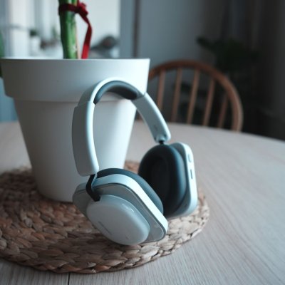 REVIEW Nothing Headphone (a): căști cu design unic și autonomie bună