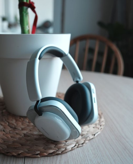 REVIEW Nothing Headphone (a): căști cu design unic și autonomie bună