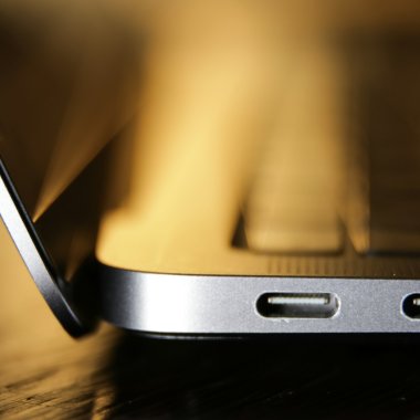 Este oficial: laptopurile vândute în UE trebuie să folosească încărcare cu USB-C