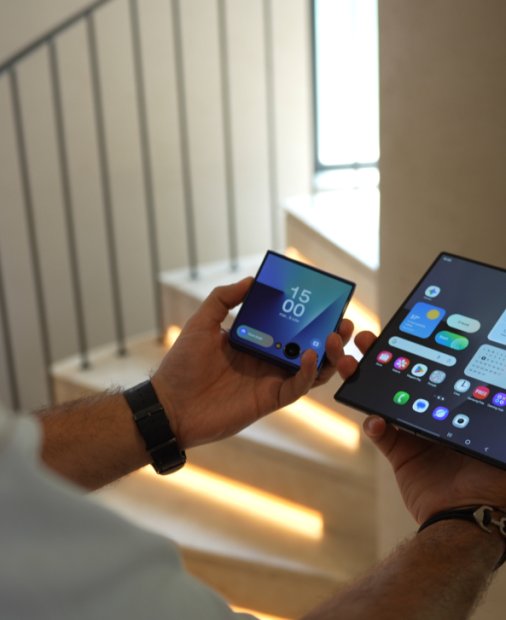 Samsung Galaxy Z Flip8: ecran fără cută, baterie de 4.000mAh și aceleași dimensiuni de display