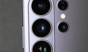Samsung Galaxy S27 Ultra ar putea primi cameră de 200 MP cu diafragmă variabilă și modificări de design