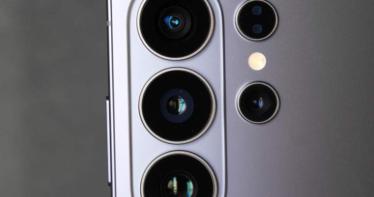 Samsung Galaxy S27 Ultra ar putea primi cameră de 200 MP cu diafragmă