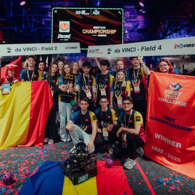 Finală românească la Houston: patru echipe din România au ocupat primele locuri la Campionatul Mondial de Robotică FTC 2026