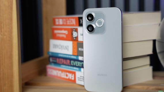 REVIEW Ce trebuie să aibă un telefon ieftin și bun în 2026? | <span class="title-highlight">Honor 600 LIte</span>