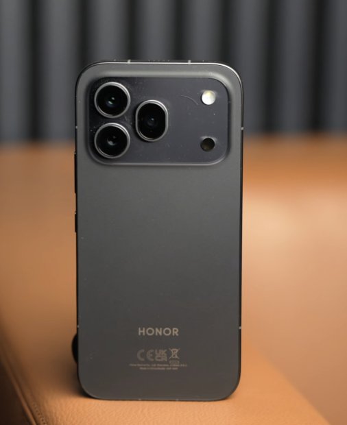 REVIEW Honor 600 Pro - "baby flagship" la un cost rezonabil