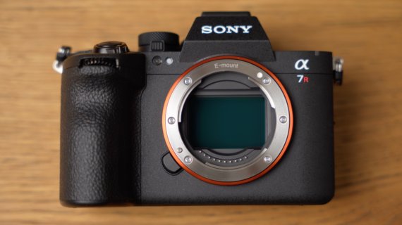 REVIEW Sony Alpha 7R VI – incredibil de rapidă și cu rezoluție mare