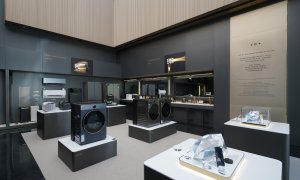 Viitorul văzut din China: apă minerală de la frigider și AI care răcește cât trebuie alimentele