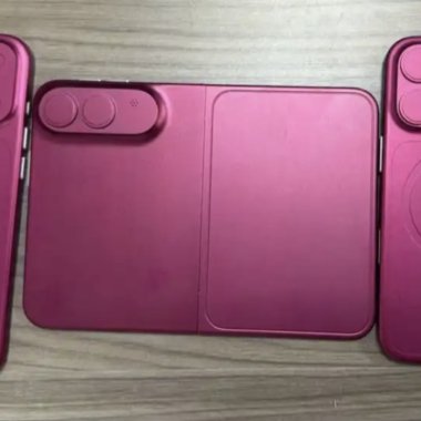 iPhone Ultra, pliabilul de la Apple, apare într-un clip de pe linia de producție