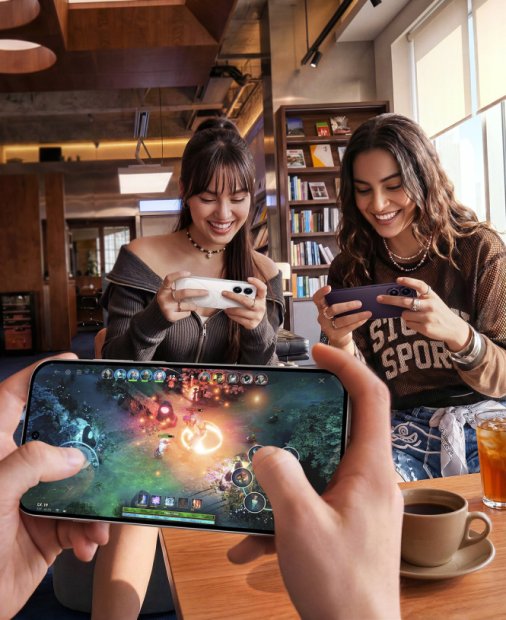 OPPO lansează seria Reno16 în România, cu funcții AI pentru fotografie și un nou design 3D