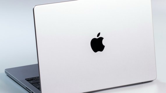 MacBook Ultra ar putea fi amânat după schimbarea planurilor Apple pentru seria M6