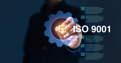 Ghid certificare ISO 9001: Ce inseamna si cum te ajuta in licitatii