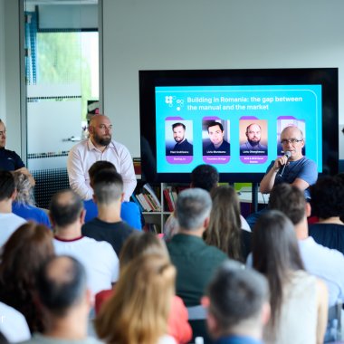 Ghidul de dezvoltare al unui startup la început de drum | Descarcă Startup Playbook
