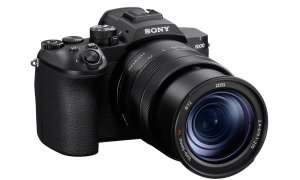 Sony lansează RX10 V, cameră foto cu zoom optic 25x și filmare 4K 120 fps