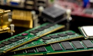 Valve avertizează că prețurile memoriei RAM și ale SSD-urilor vor continua să crească