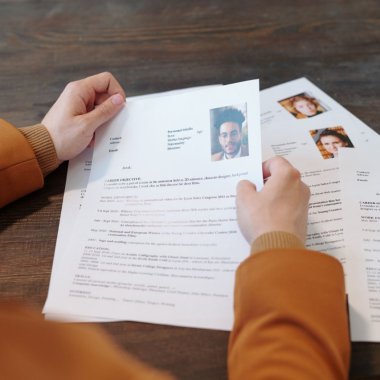 Tratează-ți CV-ul ca pe o prezentare: recrutorii au doar 7 secunde